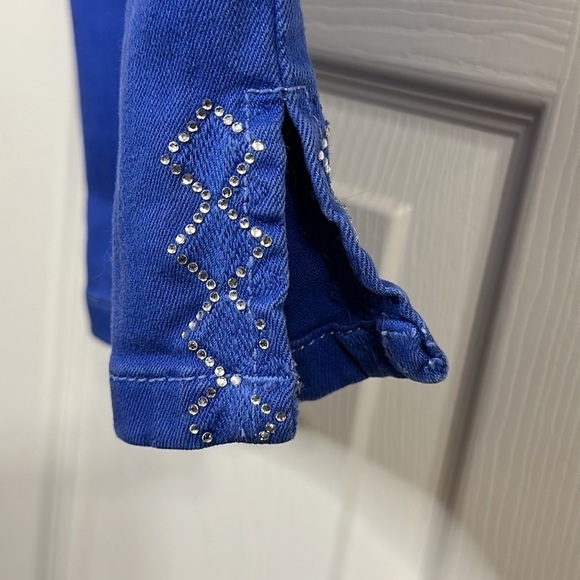 NYDJ Blue Capri Jeans Crystal Embellished Split Hem Size 10P Resort Chic Glam - Picture 4 of 8